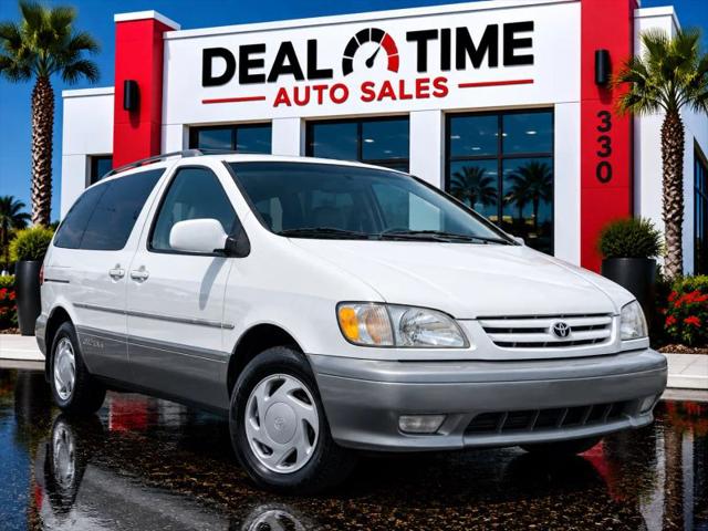 2001 Toyota Sienna LE for sale in Bakersfield, CA