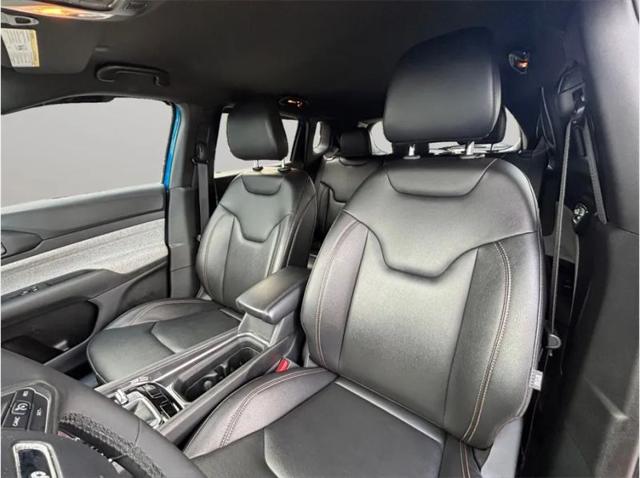 2024 Jeep Compass Latitude Lux FWD
