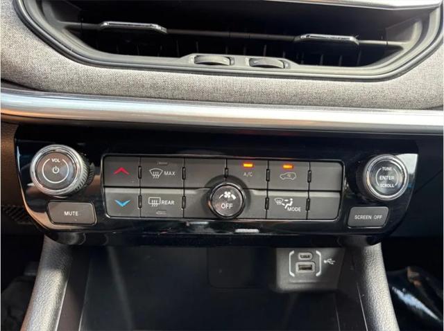 2024 Jeep Compass Latitude Lux FWD