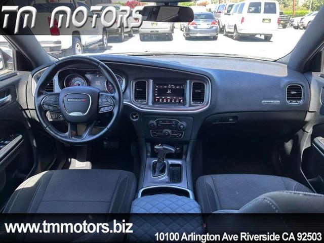 2020 Dodge Charger SXT RWD