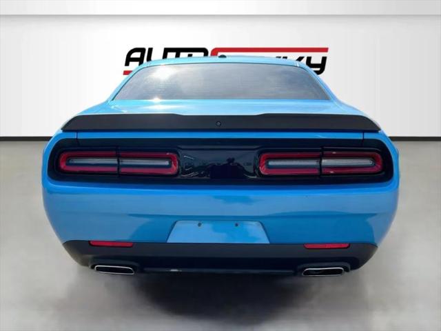 2023 Dodge Challenger SXT