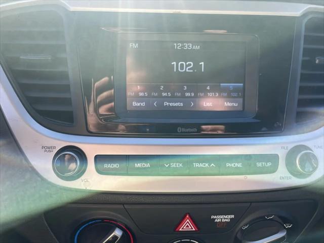 2021 Hyundai Complementos decorativos SE
