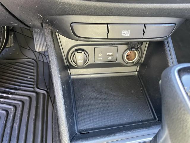 2021 Hyundai Complementos decorativos SE