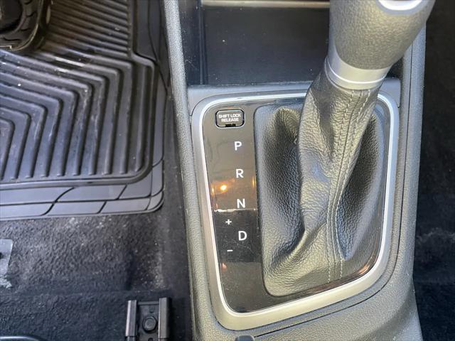 2021 Hyundai Complementos decorativos SE