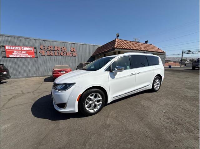 2020 Chrysler Pacifica Limited for sale in Farmersville, CA