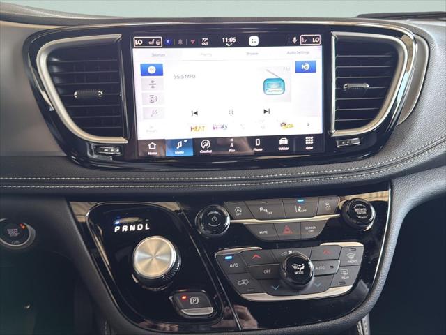 2027 Chrysler Pacifica Limited