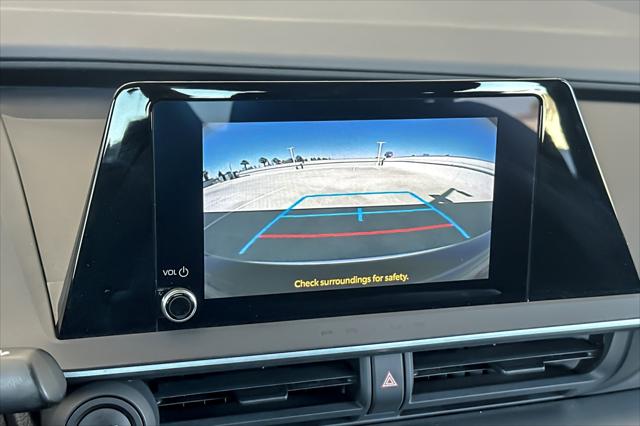 2023 Toyota Prius LE