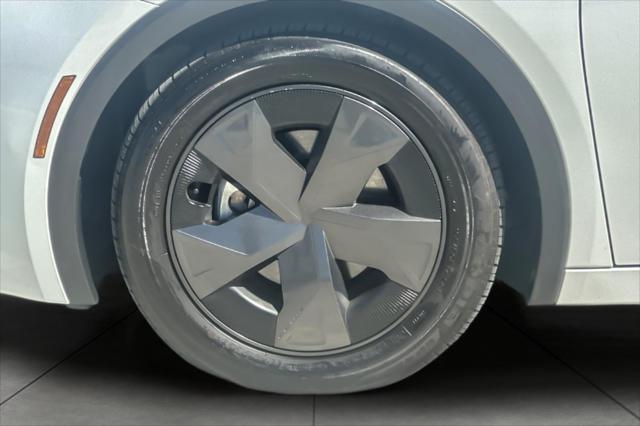2023 Toyota Prius LE