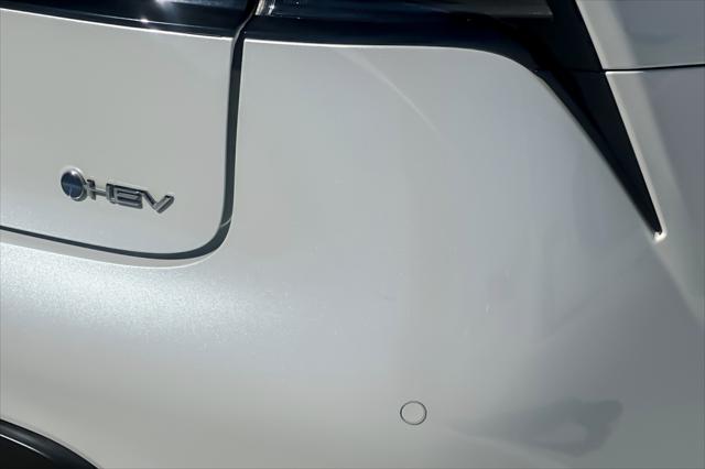 2023 Toyota Prius LE