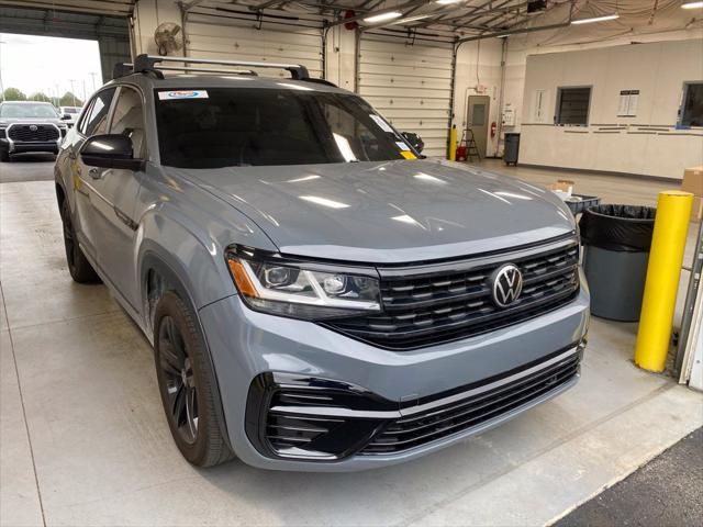 2023 Volkswagen Atlas Cross Sport 3.6L V6 SEL R-Line Black for sale in Groveport, OH