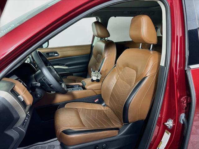 Used 2024 Nissan Pathfinder Platinum FWD For Sale in Olive Branch, MS