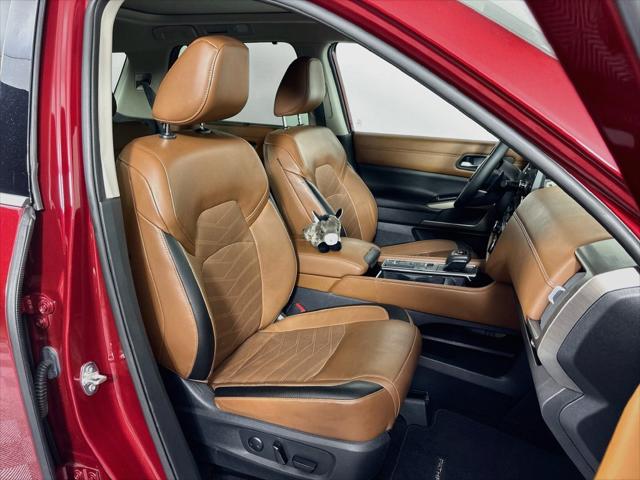 Used 2024 Nissan Pathfinder Platinum FWD For Sale in Olive Branch, MS
