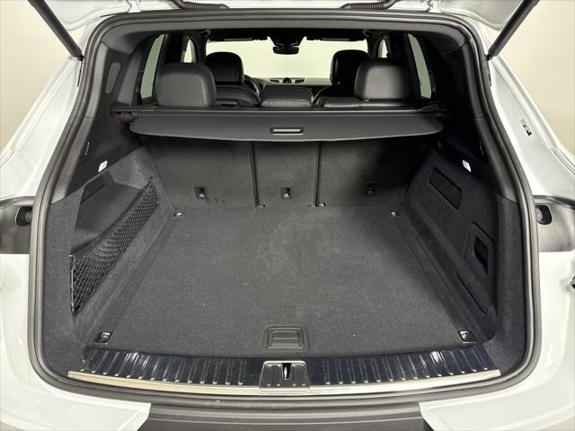 2026 Porsche Cayenne Unknown