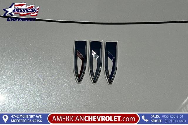 2024 Buick NV Avenir FWD