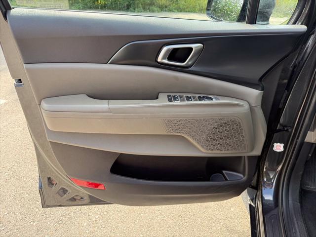 2025 Kia Carnival MPV LXS