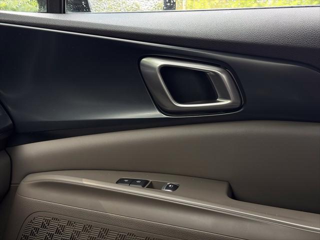 2025 Kia Carnival MPV LXS