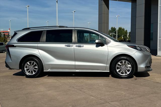 2024 Toyota Sienna XLE