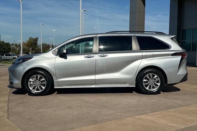 2024 Toyota Sienna XLE