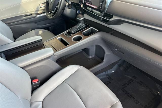 2024 Toyota Sienna XLE