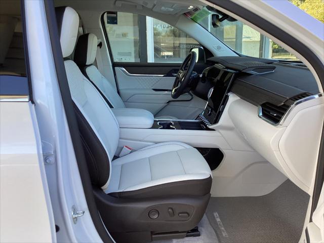 2025 GMC Acadia AWD Denali