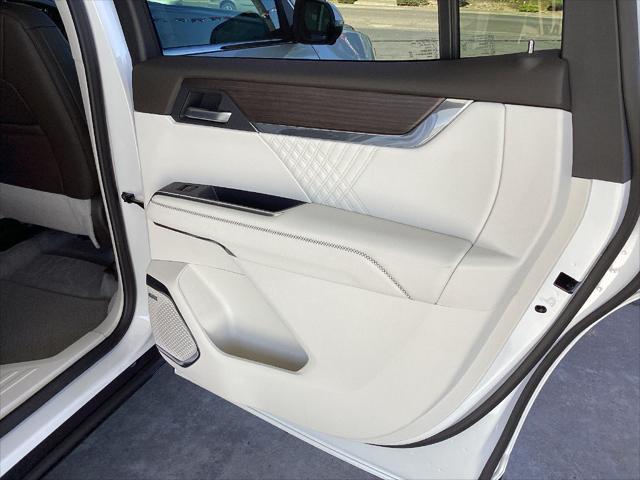 2025 GMC Acadia AWD Denali