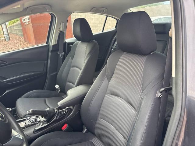 2016 Mazda Mazda3 i Sport