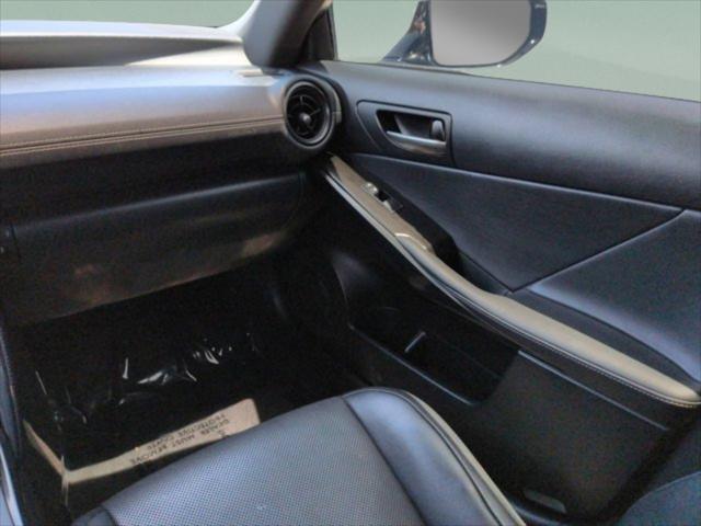 2023 Lexus IS 300 300