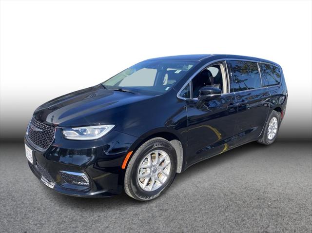 2024 Chrysler Pacifica Touring L for sale in San Leandro, CA