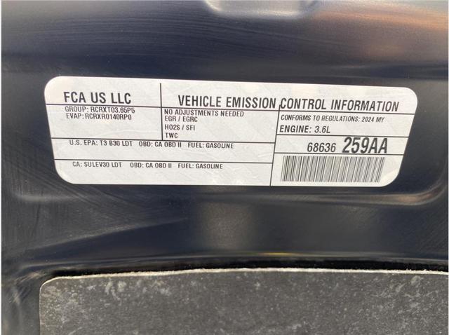 2024 Chrysler Pacifica Touring L