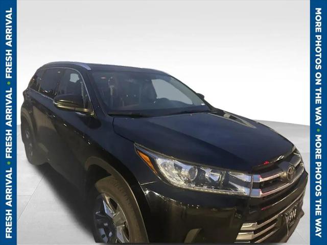 2019 Toyota Highlander Limited Platinum for sale in Cedar Rapids, IA