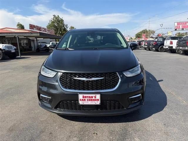 2023 Chrysler Pacifica Hybrid Touring L for sale in Lawton, OK
