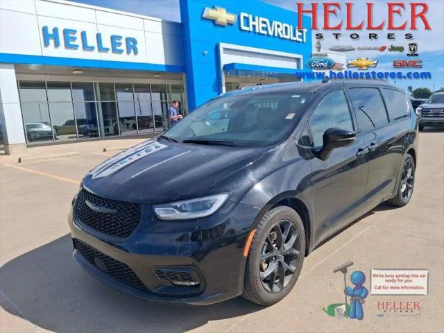 2025 Chrysler Pacifica Limited for sale in El Paso, IL