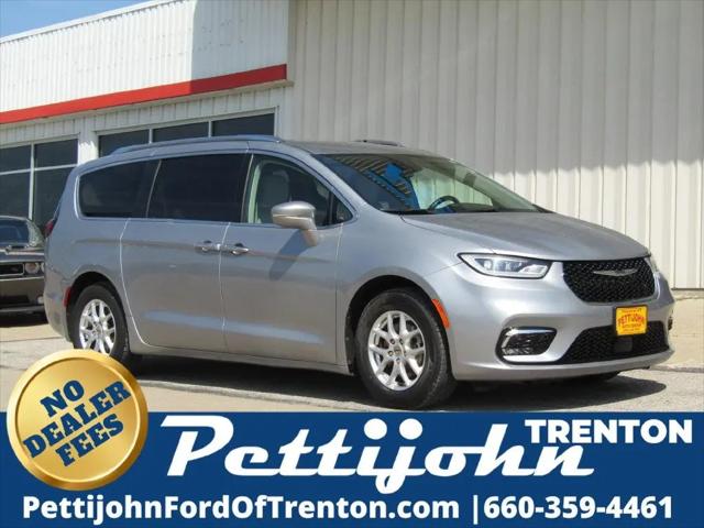 2021 Chrysler Pacifica Touring L for sale in Trenton, MO