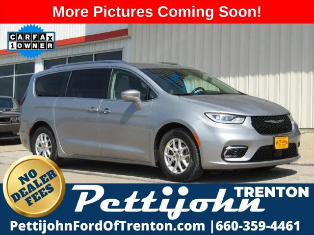 2021 Chrysler Pacifica Touring L for sale in Trenton, MO