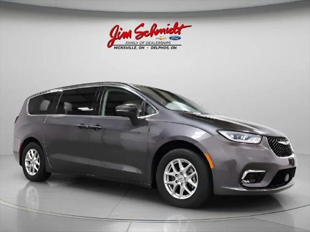 2023 Chrysler Pacifica Touring L for sale in Delphos, OH
