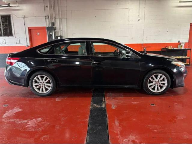 2014 Toyota Avalon XLE for sale near Franklin, OH
