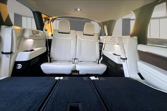 2027 Land Rover Range Rover SE