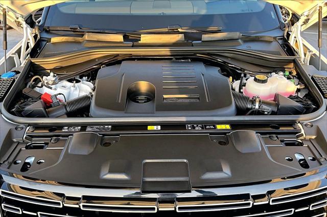 2027 Land Rover Range Rover SE