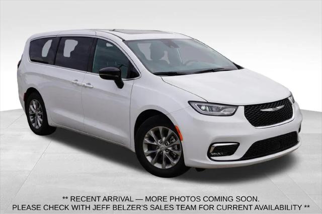 2026 Chrysler Pacifica Limited for sale in Lakeville, MN