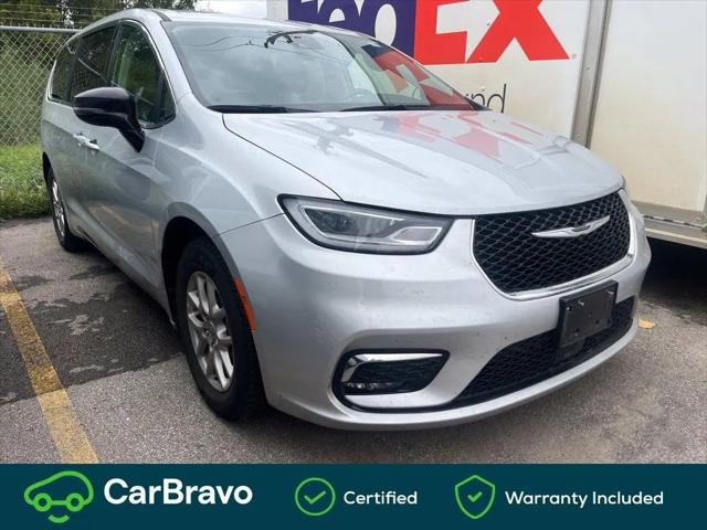 2024 Chrysler Pacifica Touring L for sale in Waterloo, IA