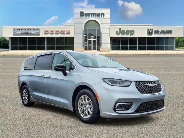 2024 Chrysler Pacifica Touring L for sale in Oak Lawn, IL