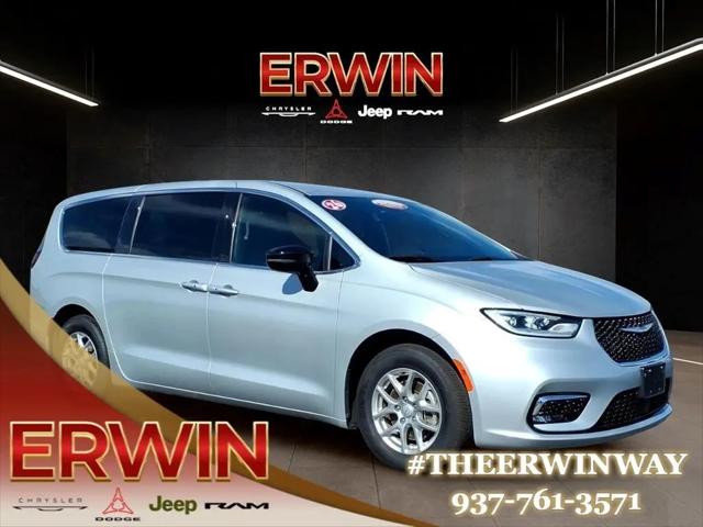 2026 Chrysler Pacifica Select for sale in Troy, OH