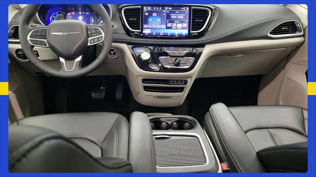 2023 Chrysler Pacifica Hybrid Touring L