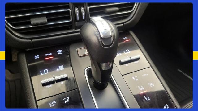 2022 Porsche Macan Macan