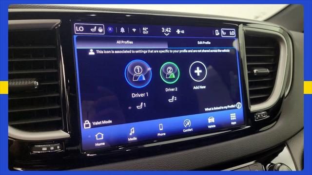 2025 Chrysler Pacifica Select