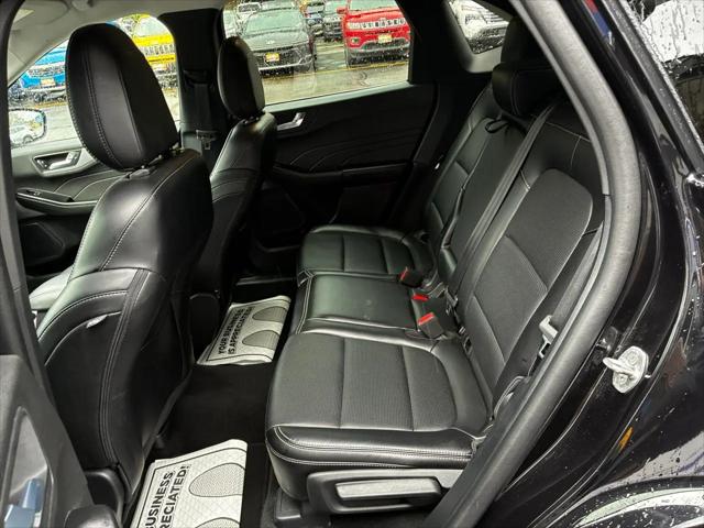 2025 Ford Escape Platinum