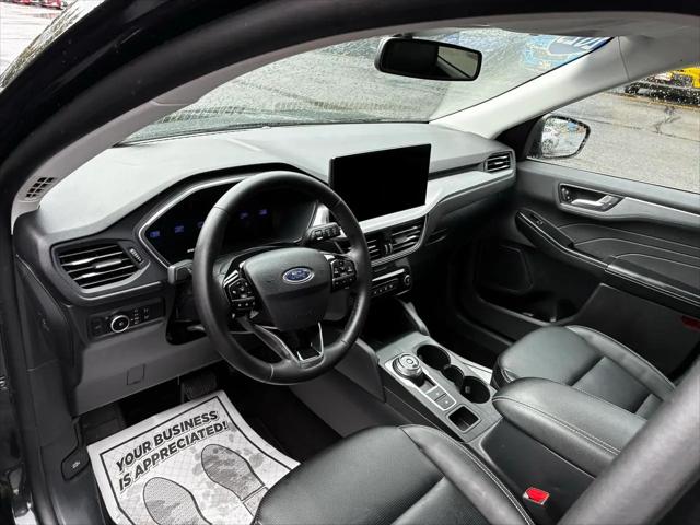 2025 Ford Escape Platinum