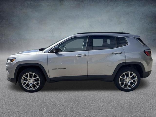 2022 Jeep Compass Latitude Lux 4x4 2022 Jeep Compass Latitude Lux 4x4