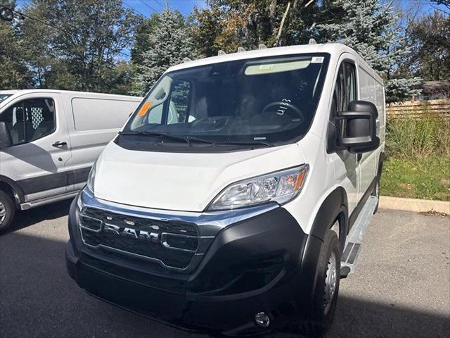 2025 RAM ProMaster 2500 Cargo Van Tradesman Low Roof 136 WB w/Pass Seat 2025 RAM ProMaster 2500 Cargo Van Tradesman Low Roof 136 WB w/Pass Seat