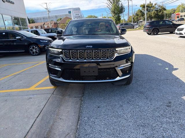2022 Jeep Grand Cherokee 4xe Summit Reserve 4x4 2022 Jeep Grand Cherokee 4xe Summit Reserve 4x4